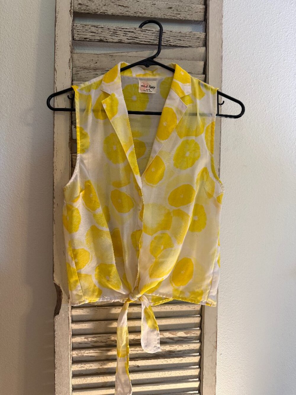 Black Poppy Lemon Sleeveless Shirt
